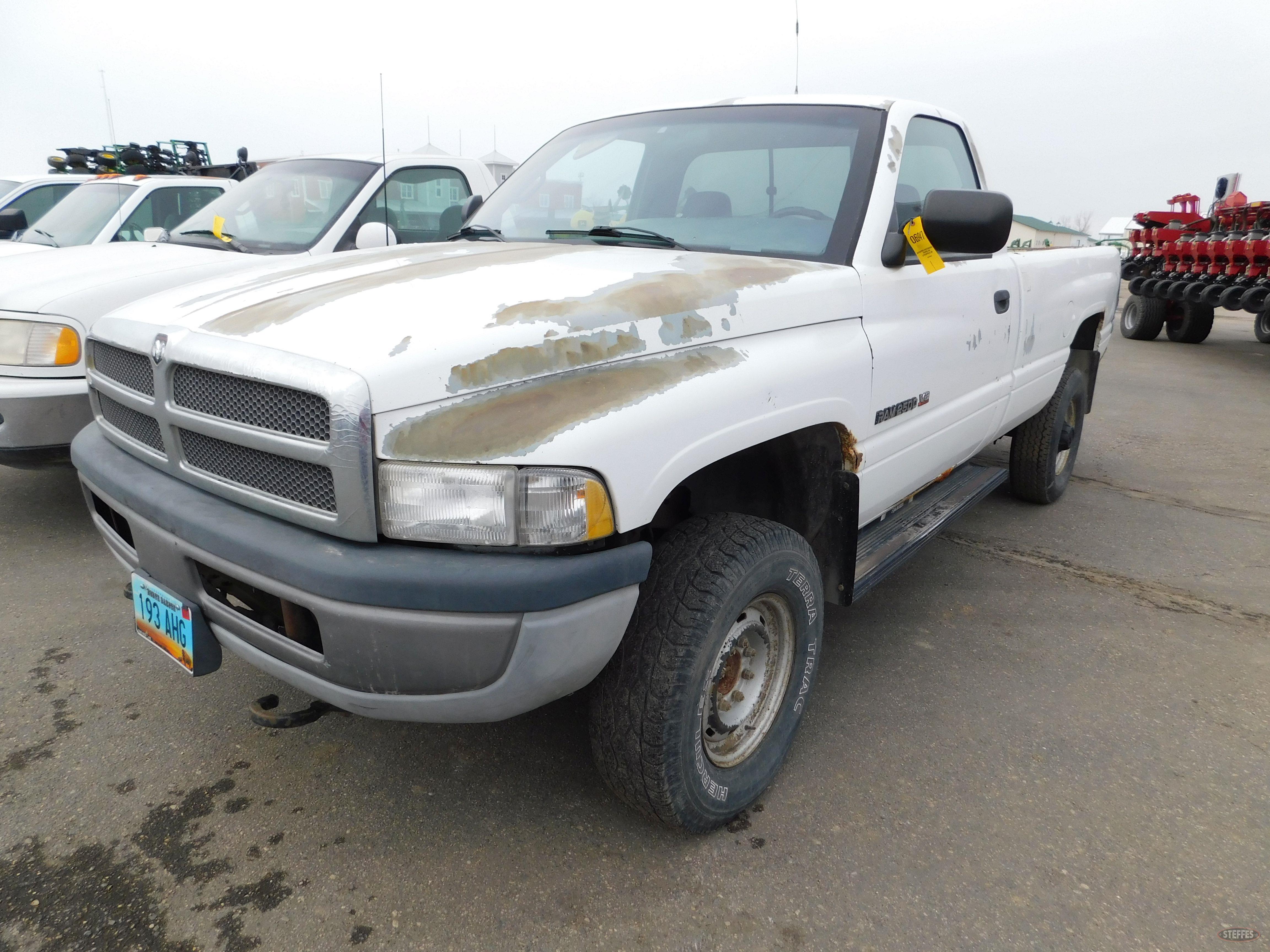 1995 Dodge 2500_1.jpg